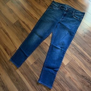 AE | GENTLY USED super stretchy skinny jeans!